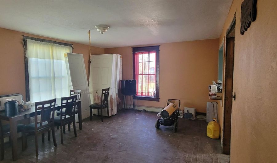 207 S Cherry St, Akron, IN 46910 - 4 Beds, 2 Bath