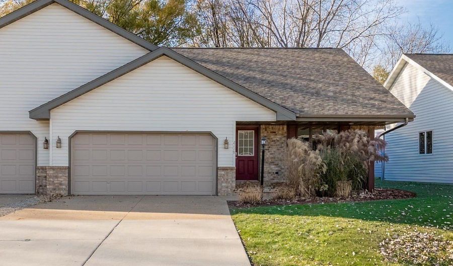 2119 CLOUDVIEW Ct, Appleton, WI 54914 - 3 Beds, 2 Bath