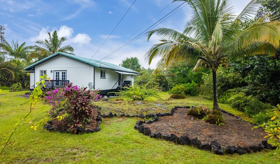 15-1642 6TH Ave, Keaau, HI 96749 - 2 Beds, 1 Bath
