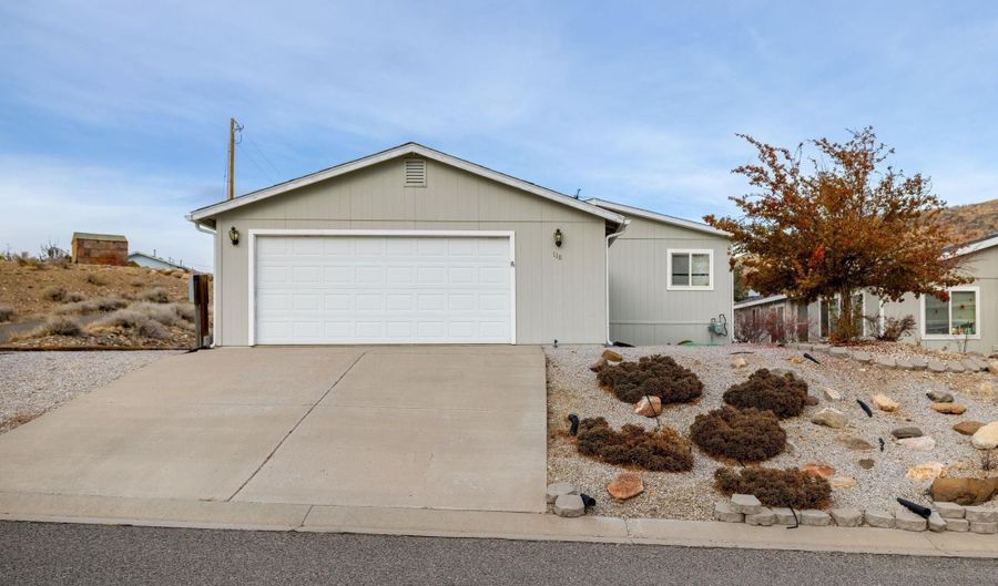 118 Walker St, Gardnerville, NV 89410 - 3 Beds, 2 Bath