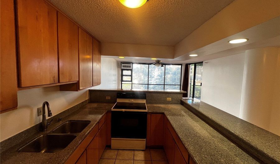 60 N Beretania St 901, Honolulu, HI 96817 - 3 Beds, 2 Bath