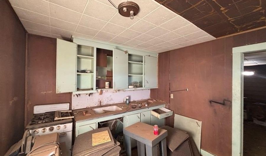 520 W Commerce St, Altus, OK 73521 - 3 Beds, 1 Bath
