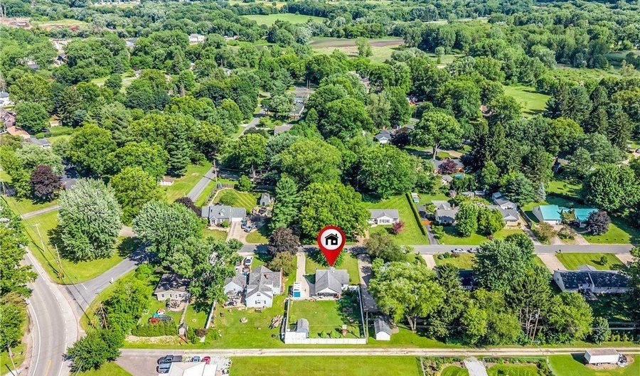 1372 Earhart Ave, Akron, OH 44320 - 2 Beds, 2 Bath