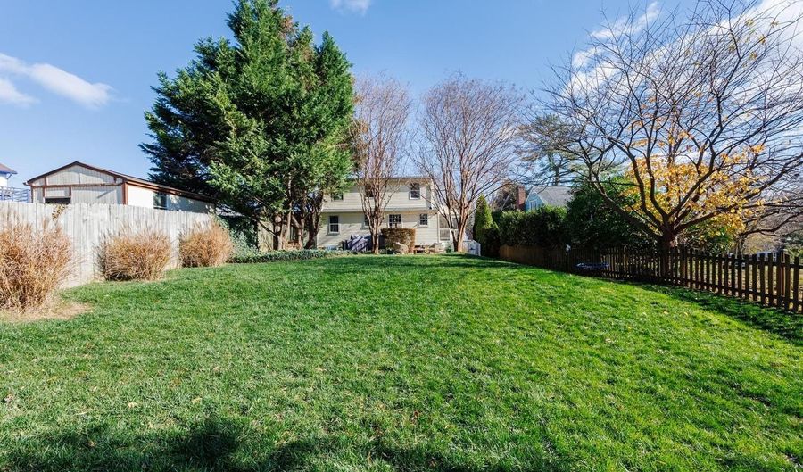 309 N WOODLAWN Ave N, Annapolis, MD 21401 - 4 Beds, 2 Bath