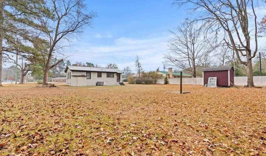 2100 W Main St, Bennettsville, SC 29512 - 3 Beds, 1 Bath