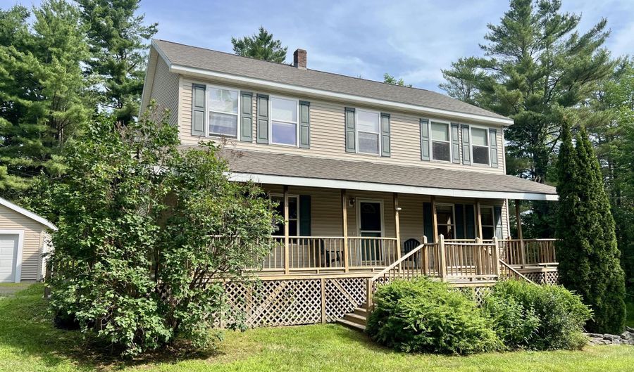 8 Pine Hill Dr, Belfast, ME 04915 - 3 Beds, 2 Bath