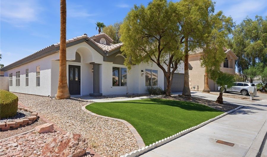 315 Modesto St, Henderson, NV 89014 - 4 Beds, 3 Bath