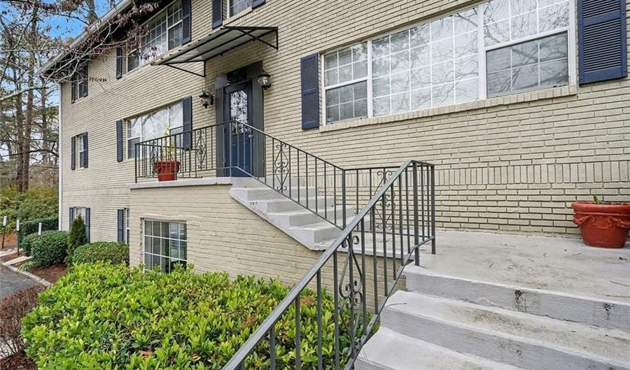 1647 Briarcliff Rd NE 8, Atlanta, GA 30306 - 2 Beds, 1 Bath