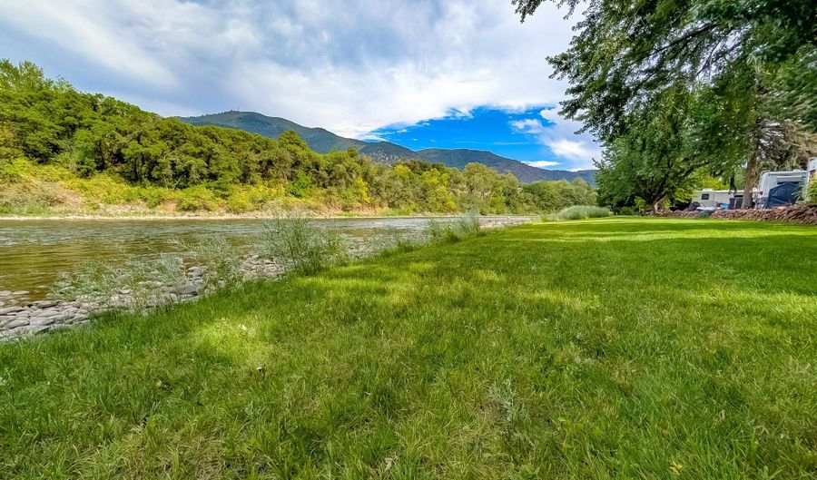1031 Sprucewood Ln, Glenwood Springs, CO 81601 - 3 Beds, 2 Bath