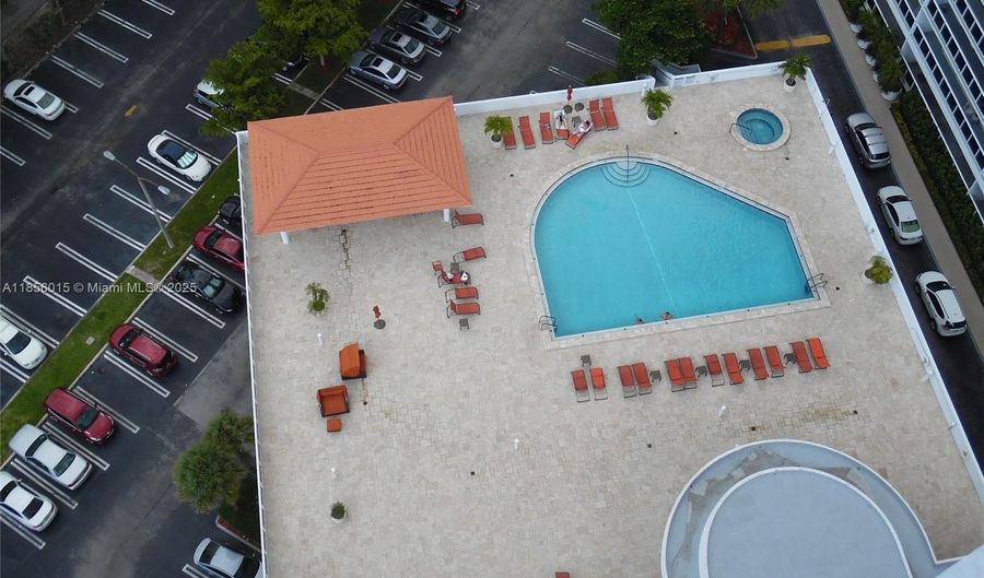 20505 E Country Club Dr 138, Aventura, FL 33180 - 2 Beds, 2 Bath