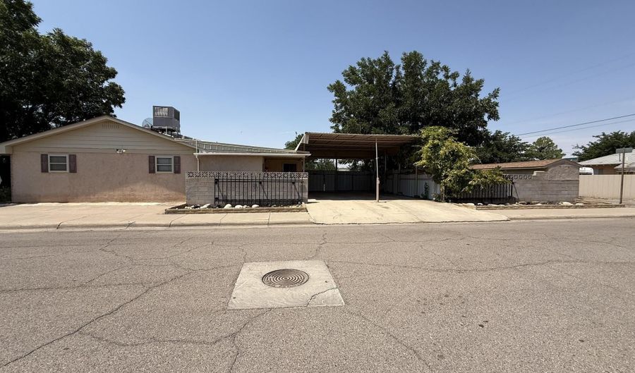 1802 W Clayton Ave, Artesia, NM 88210 - 3 Beds, 2 Bath