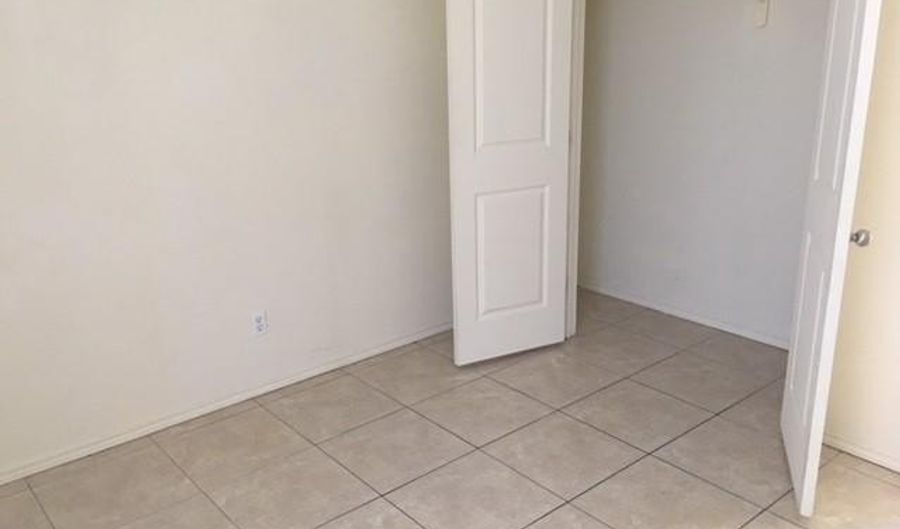 323 N Rockport St, Alton, TX 78573 - 2 Beds, 2 Bath