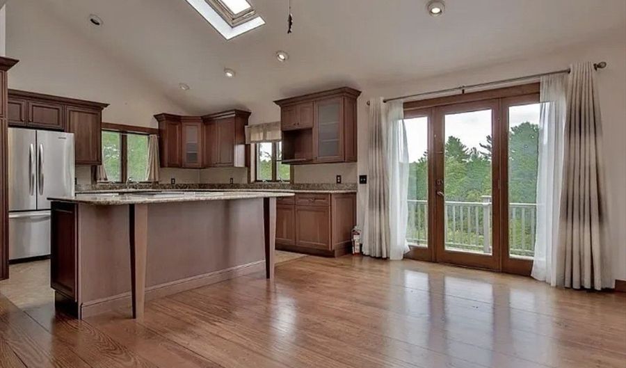72 Long Hl 2, Bolton, MA 01740 - 3 Beds, 2 Bath