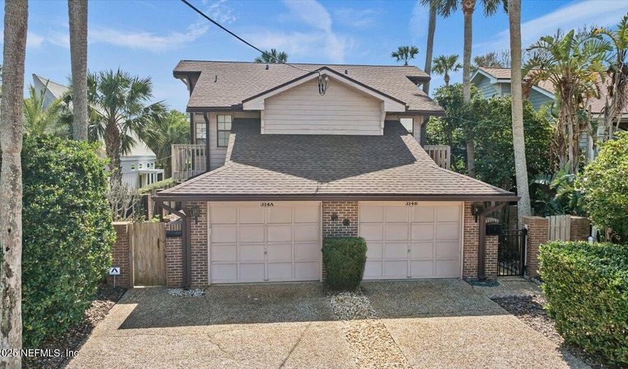 314 8TH St A, Atlantic Beach, FL 32233 - 2 Beds, 2 Bath