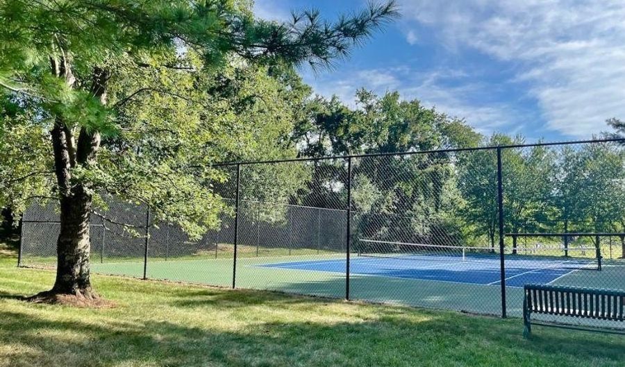 6169 CINNAMON Ct, Alexandria, VA 22310 - 4 Beds, 3 Bath