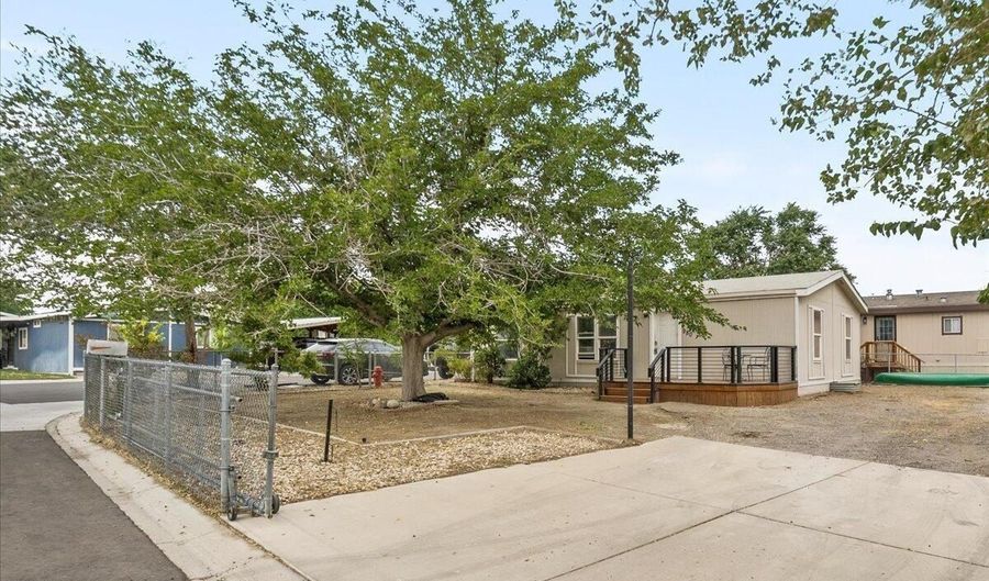 980 Villa Way, Fernley, NV 89408 - 3 Beds, 2 Bath