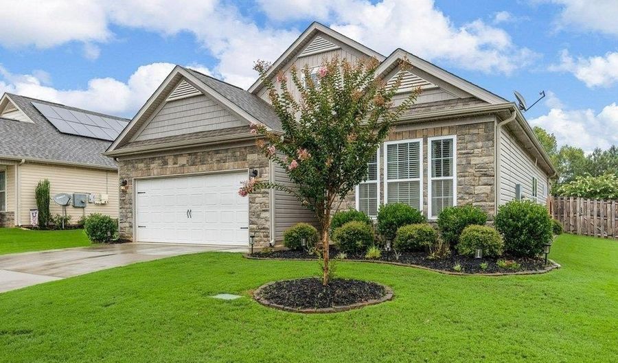 938 Deepwood Ct, Boiling Springs, SC 29316 - 4 Beds, 3 Bath