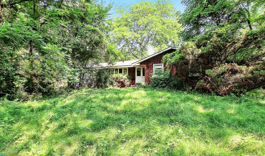 24952 W Island Dr, Antioch, IL 60002 - 3 Beds, 2 Bath