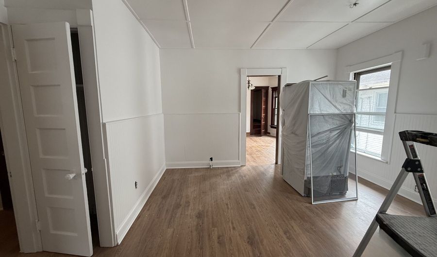 267 N Main St, Ansonia, CT 06401 - 3 Beds, 1 Bath