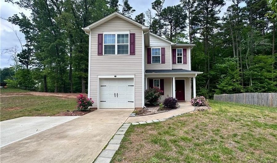 821 Oak Bend Dr, Asheboro, NC 27203 - 3 Beds, 3 Bath