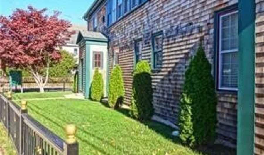 38 Freebody St 307, Newport, RI 02840 - 1 Beds, 1 Bath