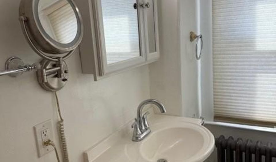 15 BREWER Ave B, Annapolis, MD 21401 - 1 Beds, 1 Bath