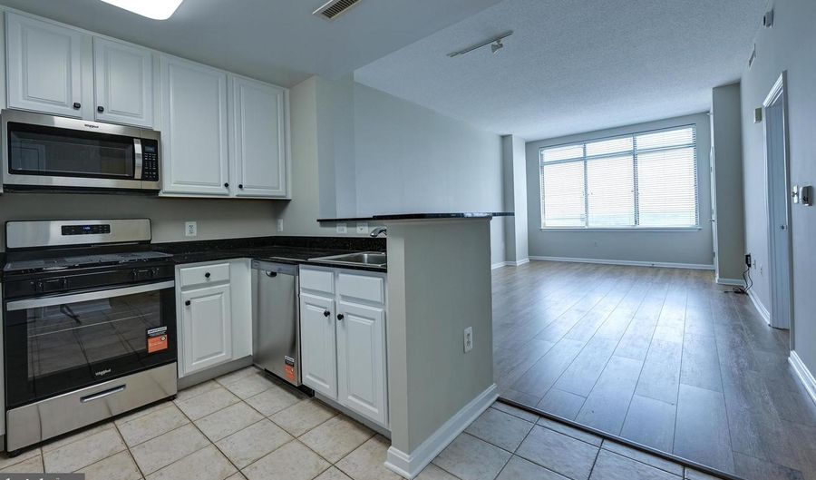 11710 OLD GEORGETOWN Rd #1404, Bethesda, MD 20852 - 1 Beds, 1 Bath