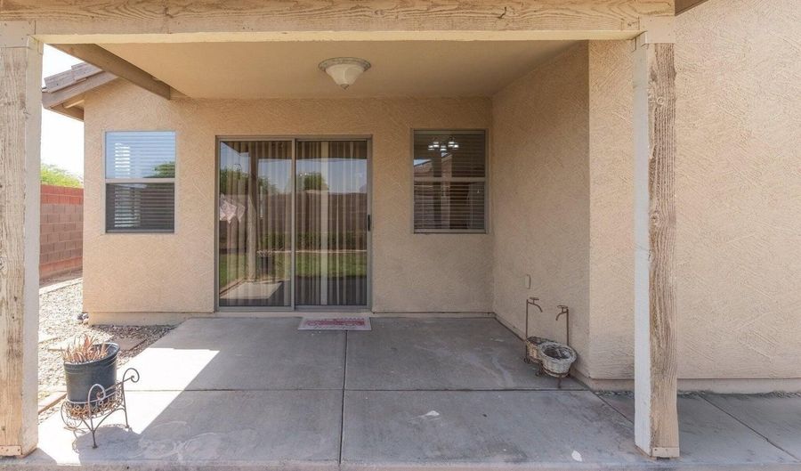 10833 W ELM Ln, Avondale, AZ 85323 - 3 Beds, 2 Bath