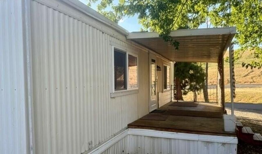 939 S Valley View Rd 25, Ashland, OR 97520 - 2 Beds, 1 Bath