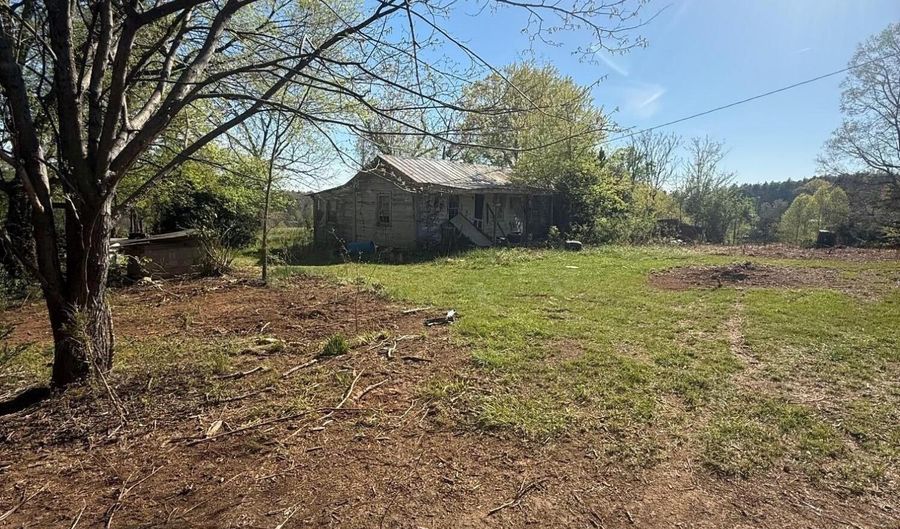 60 Ashgrove Ln, Bassett, VA 24055 - 2 Beds, 1 Bath