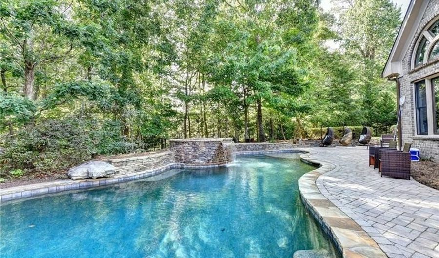 11037 Estates Cir, Alpharetta, GA 30022 - 5 Beds, 6 Bath
