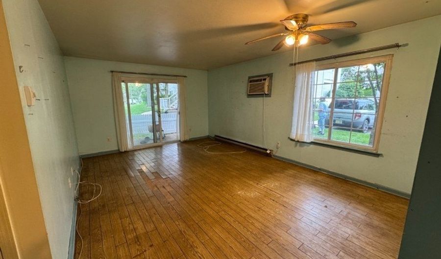 13 Larkspur Ct, Bedminster, NJ 07921 - 2 Beds, 1 Bath