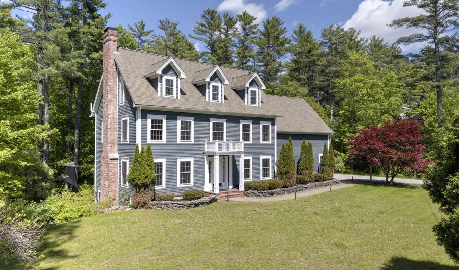 33 Taywood Rd, Auburn, ME 04210 - 3 Beds, 4 Bath
