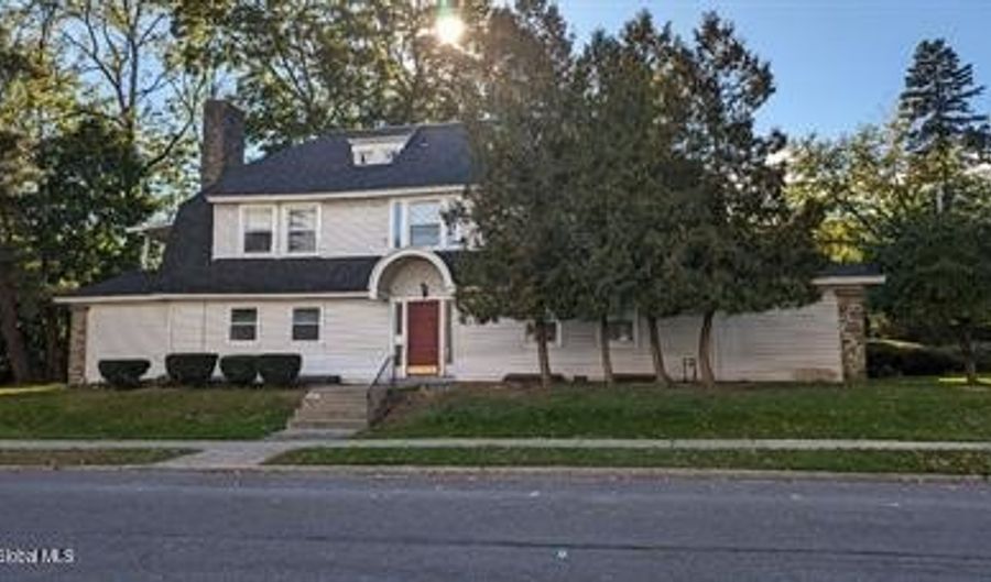 100 Ryckman Ave 1, Albany, NY 12208 - 3 Beds, 1 Bath