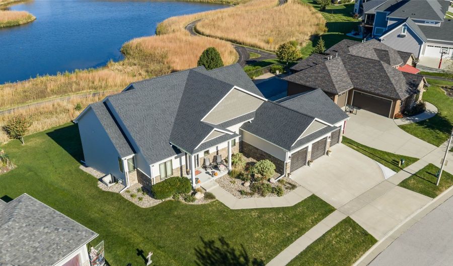 2711 Coyote Dr, Ames, IA 50014 - 5 Beds, 3 Bath