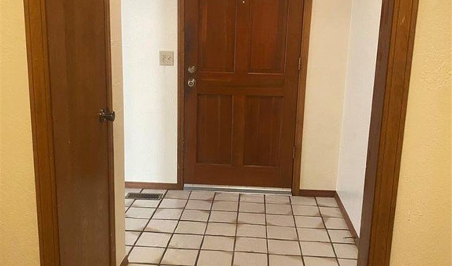 1732 Lionsgate Cir, Bethany, OK 73008 - 3 Beds, 2 Bath