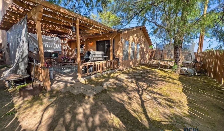 3314 Sunnyview Ave, Carlsbad, NM 88220 - 3 Beds, 2 Bath