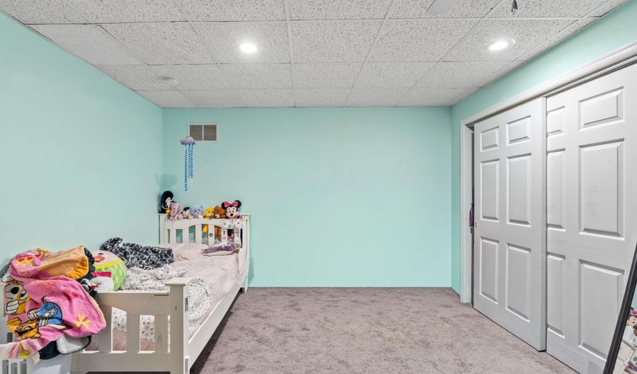 517 14th Ave, Belmar, NJ 07719 - 5 Beds, 2 Bath