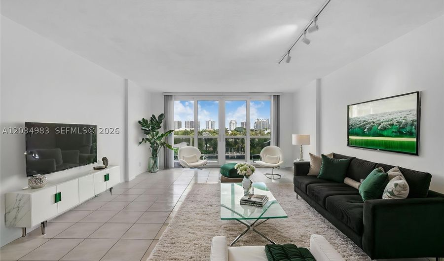 9381 E Bay Harbor Dr 504N, Bay Harbor Islands, FL 33154 - 1 Beds, 2 Bath