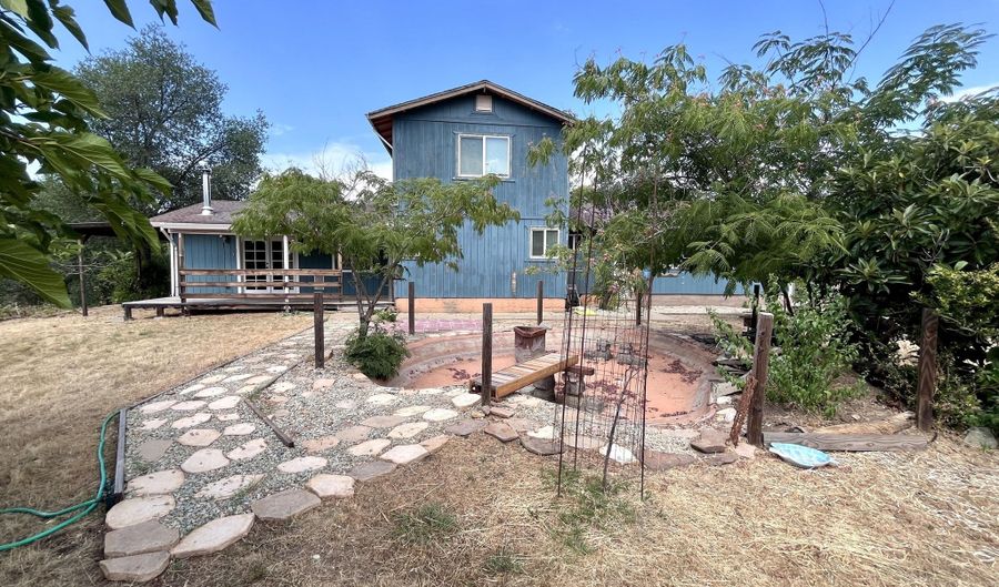5778 Heavenly Valley Ln, Anderson, CA 96007 - 4 Beds, 3 Bath