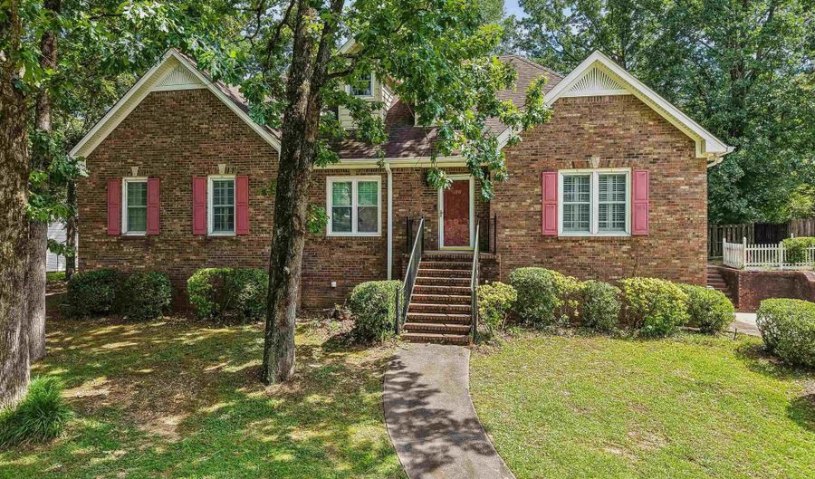 100 KENTWOOD TRAIL Cir, Alabaster, AL 35007 - 3 Beds, 4 Bath