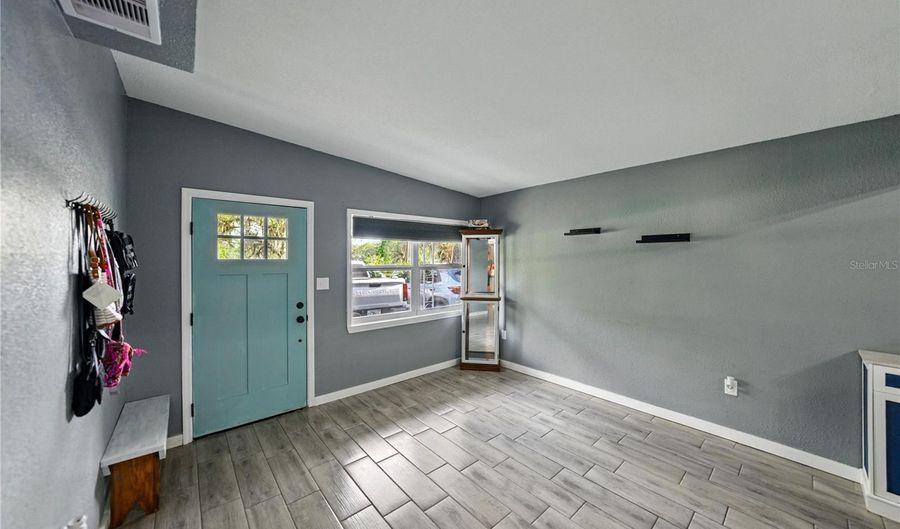 1140 W SEMINOLE Trl, Bartow, FL 33830 - 3 Beds, 2 Bath