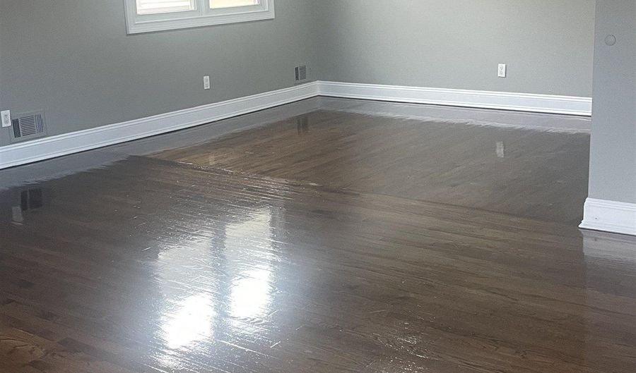 94 W 29TH St, Bayonne, NJ 07002 - 3 Beds, 2 Bath