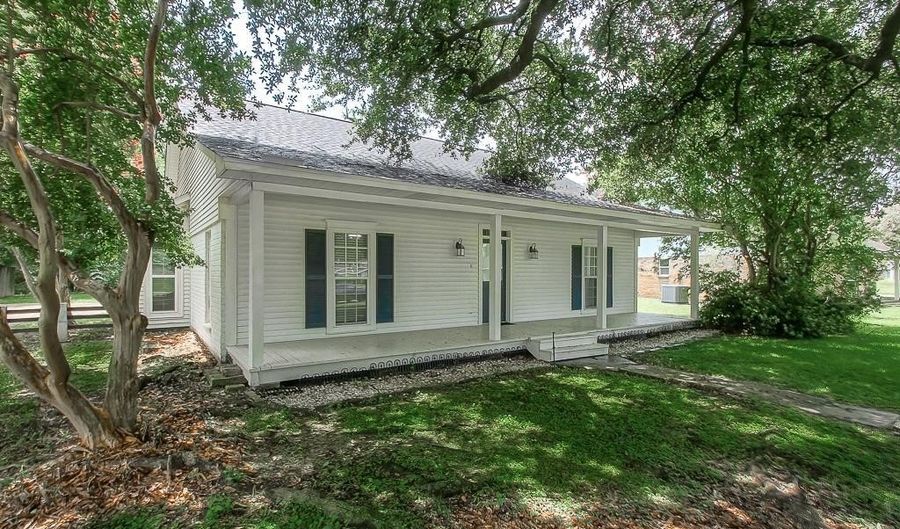 15222 S Marsden Pl, Baton Rouge, LA 70816 - 3 Beds, 2 Bath