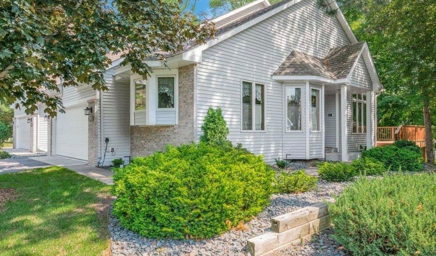 2602 Rivers Bluff Ln, Anoka, MN 55303 - 2 Beds, 2 Bath
