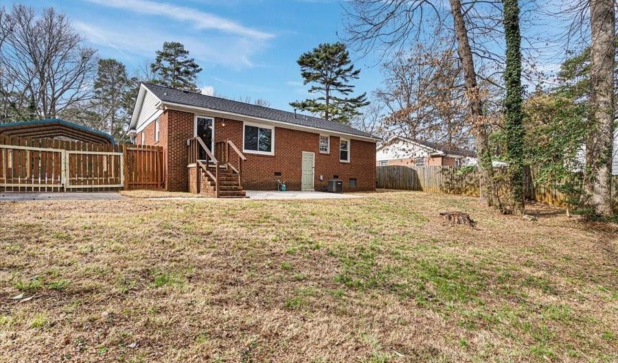 5117 Greenbrook Dr, Charlotte, NC 28205 - 3 Beds, 2 Bath