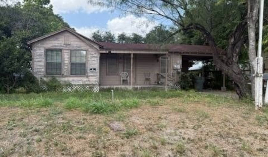 631 Trevino St, Alice, TX 78332 - 4 Beds, 2 Bath