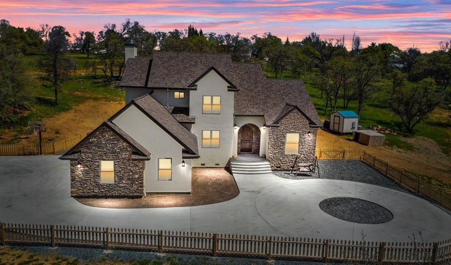 1029 Stockton Rd, Angels Camp, CA 95222 - 4 Beds, 4 Bath