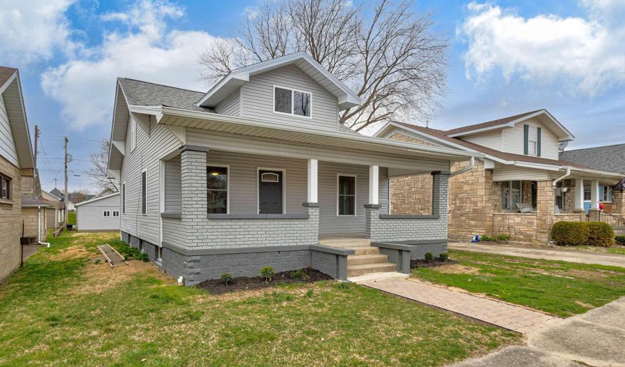 425 Q St, Bedford, IN 47421 - 3 Beds, 2 Bath