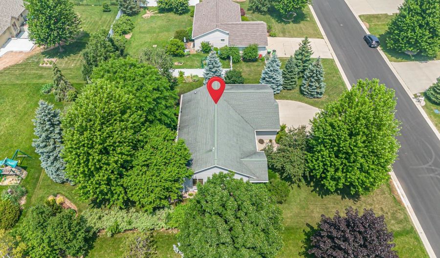 N9539 CHADBURY Lane, Appleton, WI 54915 - 3 Beds, 2 Bath
